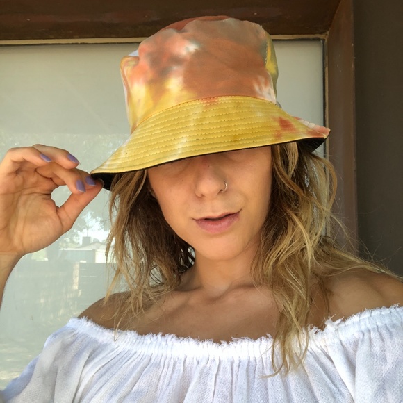 RESTOCK 🚨 Rincon Reversible Tie Dye Bucket Hat - Picture 4 of 13
